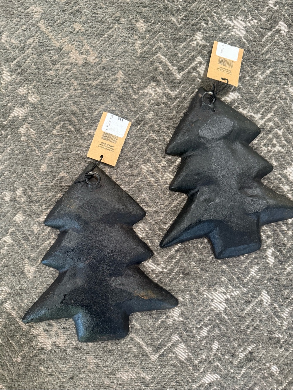Creative Co-op Cast Iron Christmas Tree Decor - Picture 2 of 4